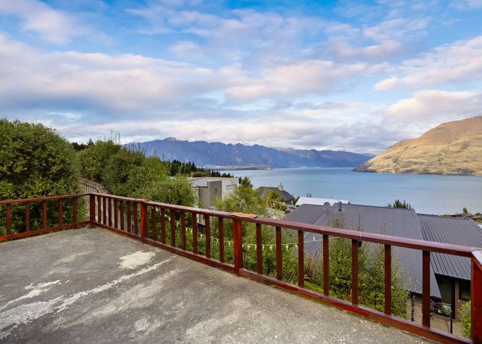  at 68 Wynyard Crescent, Fernhill, Queenstown-Lakes, Otago