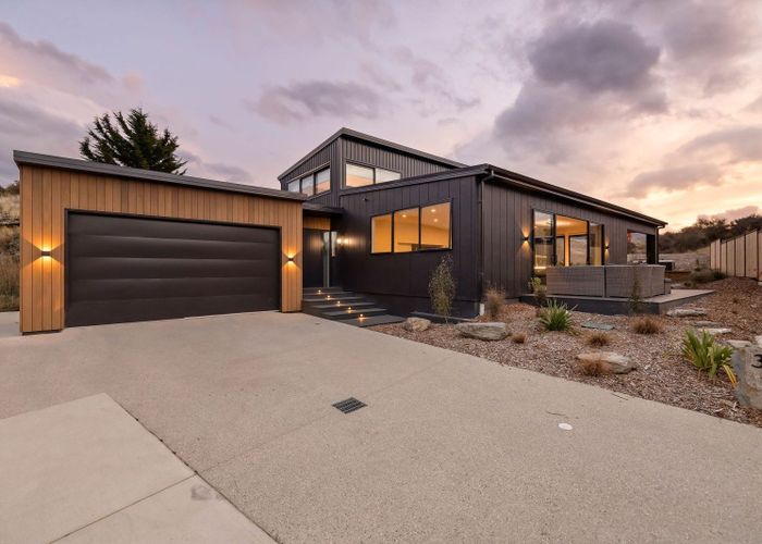  at 34 Friesian Close, Hanley's Farm, Jacks Point, Queenstown-Lakes, Otago