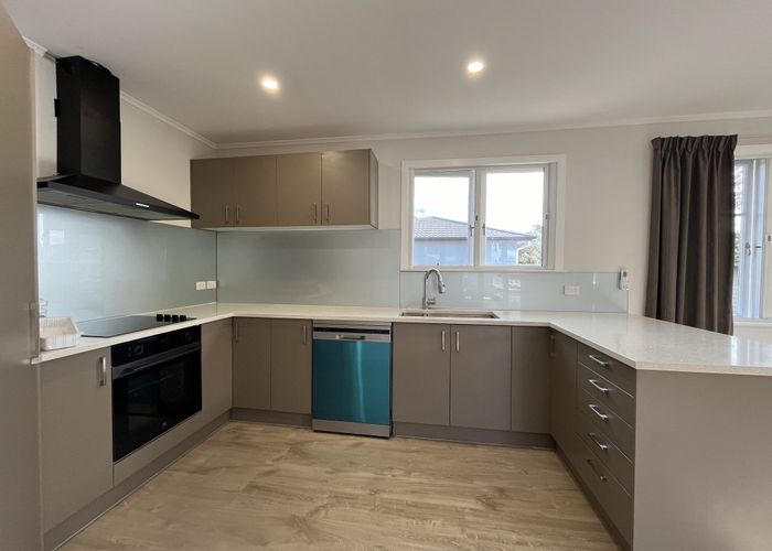  at 138 Luckens Road, West Harbour, Auckland