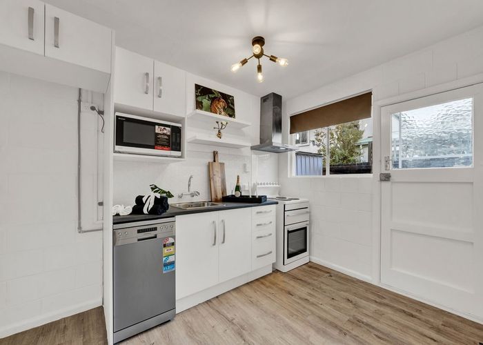  at 2/65 Champion Street, Edgeware, Christchurch City, Canterbury