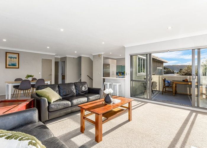  at 9 Paremata Drive, Paremata, Porirua, Wellington