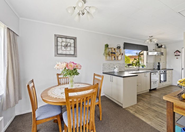  at 39 Leicester Avenue, Tamatea, Napier