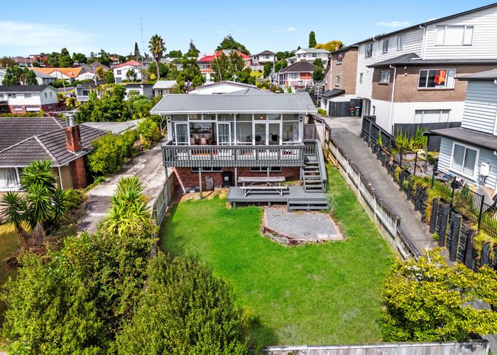  at 14 Littlejohn Street, Hillsborough, Auckland City, Auckland