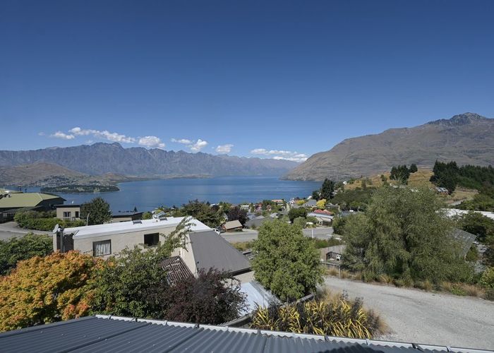  at 30A Greenstone Place, Fernhill, Queenstown-Lakes, Otago