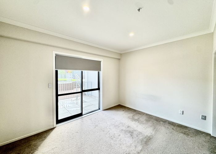  at 13C/132C Stancombe Road, Flat Bush, Manukau City, Auckland