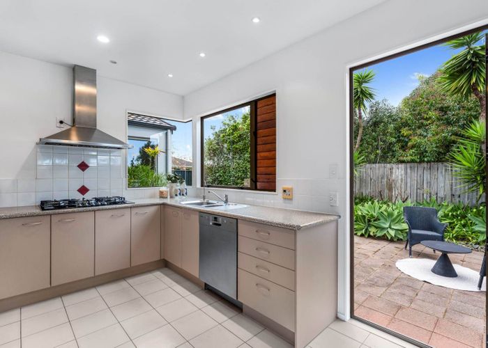  at 9/171 Riddell Road, Glendowie, Auckland City, Auckland