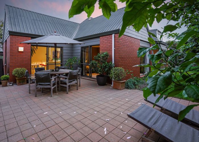  at 5 Pasadena Place, Harewood, Christchurch