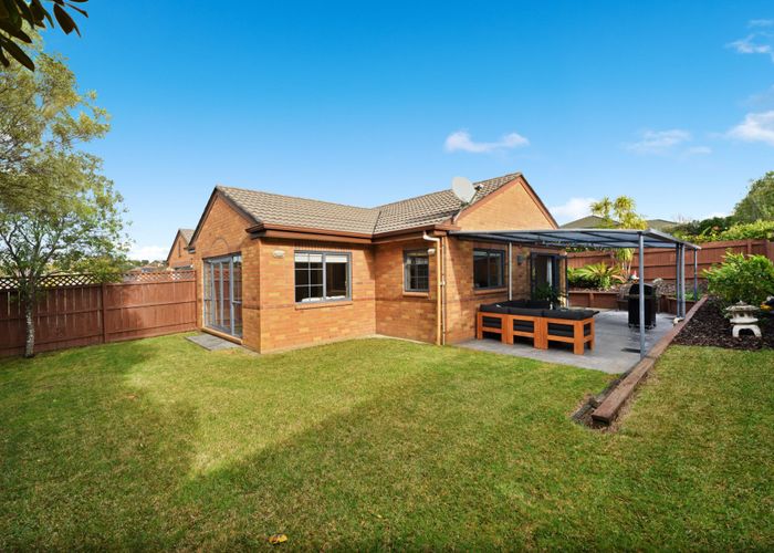  at 15 Graven Court, Henderson, Auckland