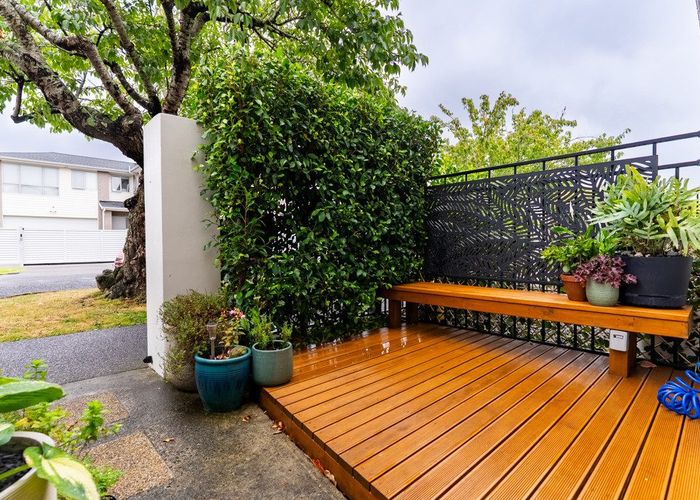  at 2/1A Haverstock Road, Sandringham, Auckland