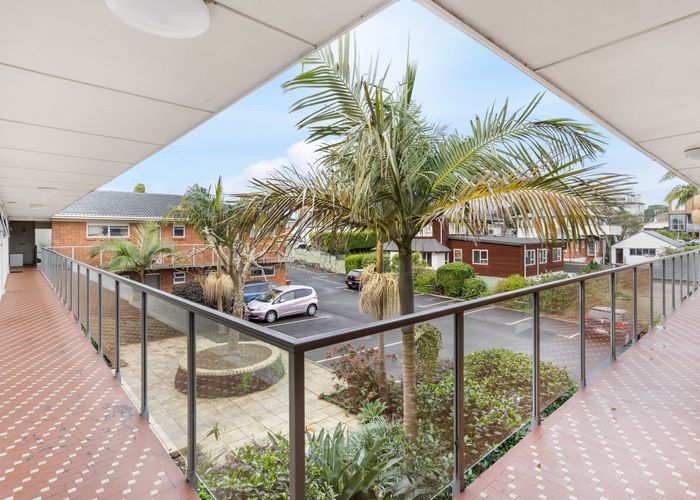  at 16/83 Lake Road, Devonport, Auckland