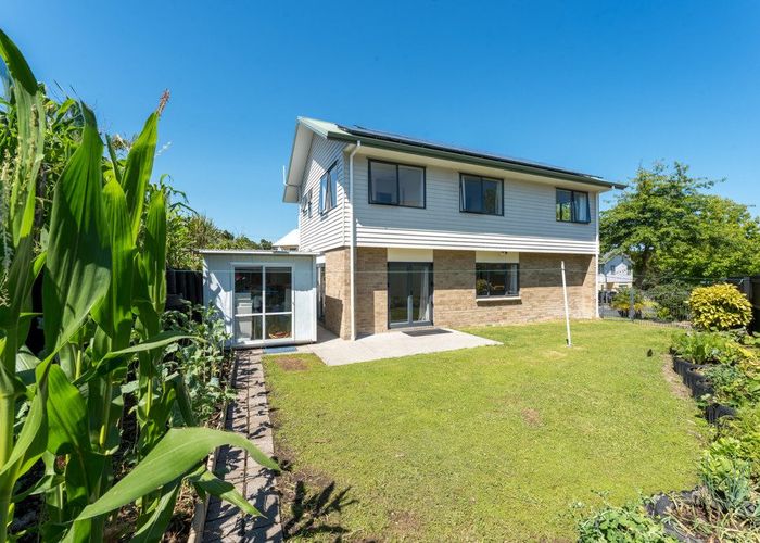  at 16 Pyramid Place, Glen Eden, Waitakere City, Auckland