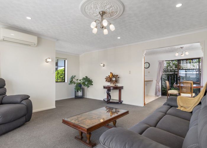  at 2A Johnston Place, Welcome Bay, Tauranga