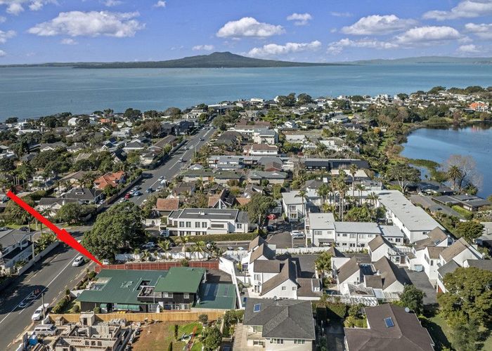  at 1/78 Kitchener Road, Milford, North Shore City, Auckland