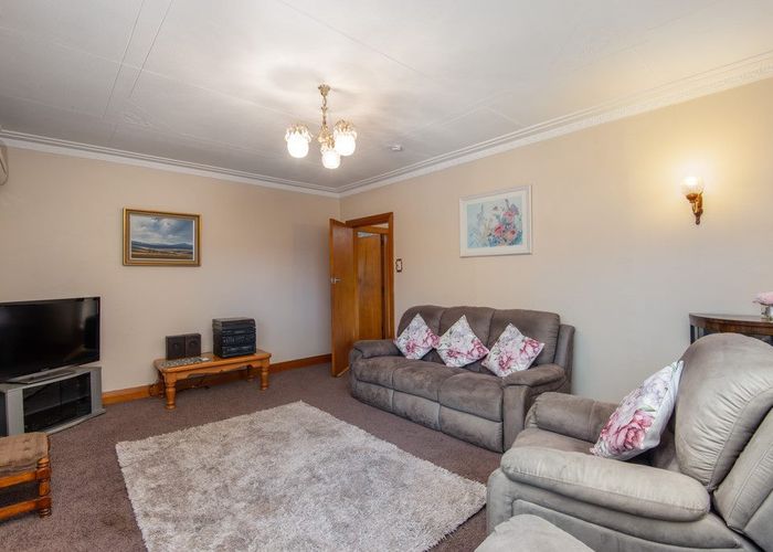  at 8 Scotland Terrace, Green Island, Dunedin