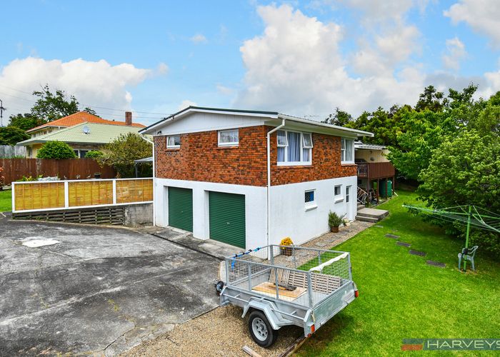  at 32 Grande Vue Road, Hillpark, Auckland