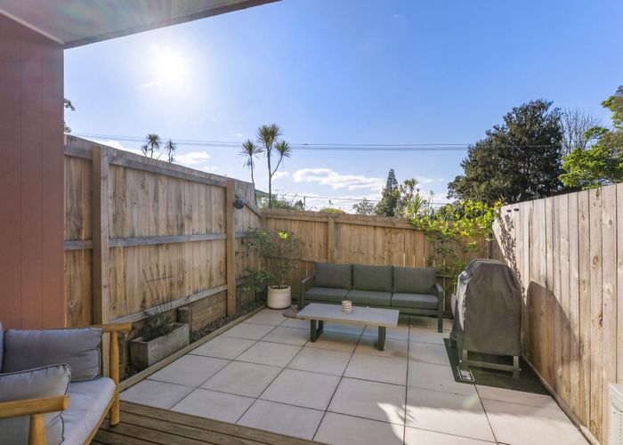  at 5/37 Ambler Avenue, Glen Eden, Waitakere City, Auckland