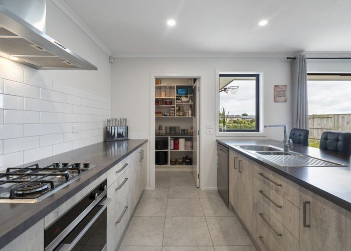  at 21 Sardinia Grove, Fitzherbert, Palmerston North