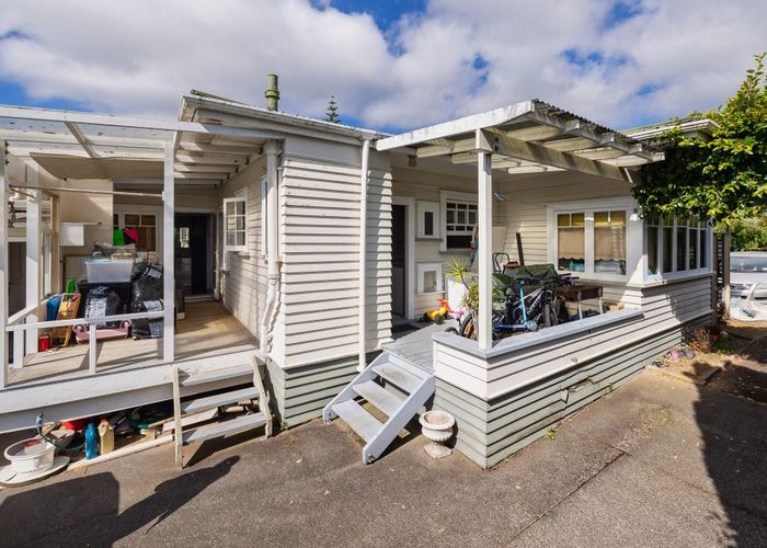  at New Lynn, Waitakere City, Auckland