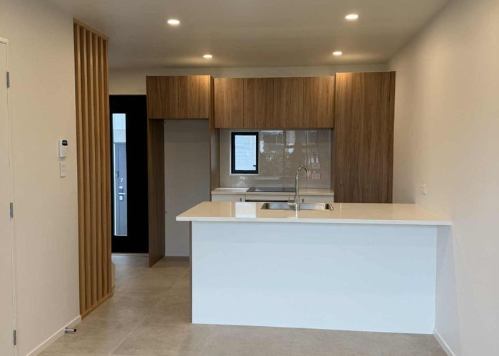  at 10/17 Norcross Avenue, Henderson, Waitakere City, Auckland