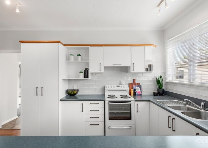  at 32 Hall Crescent, Epuni, Lower Hutt, Wellington