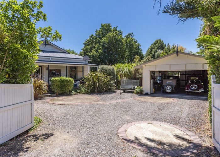  at 16 Rata Road, Raumati Beach, Kapiti Coast, Wellington