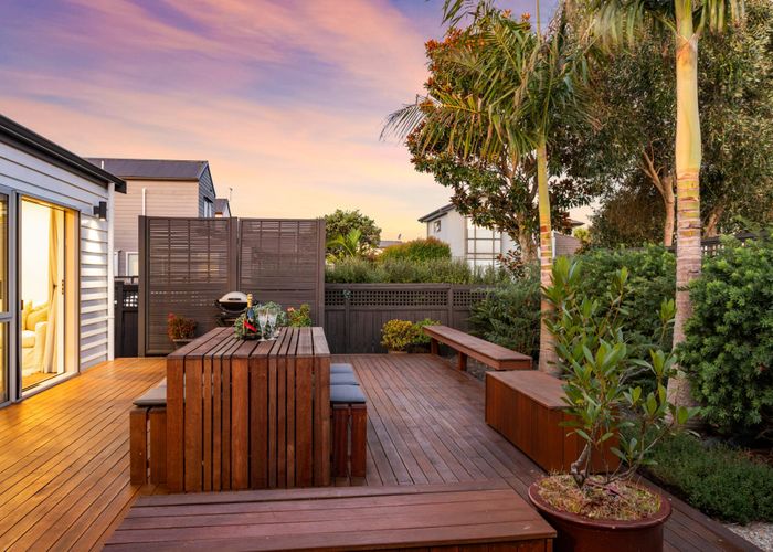 at 39 Vinograd Drive, Te Atatu Peninsula, Auckland