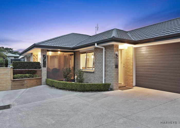  at 48 Godley Road, Green Bay, Auckland