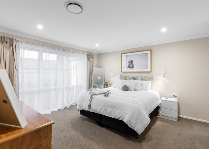  at 6 Cyprus Place, Fitzherbert, Palmerston North