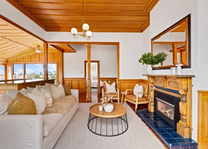  at 18 Sealy Road, Bluff Hill, Napier, Hawke's Bay