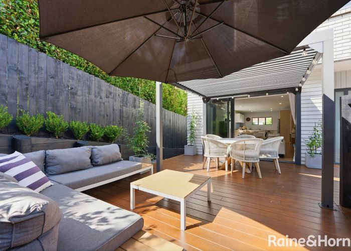  at 19B Standage Lane, Kelston, Waitakere City, Auckland