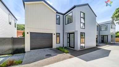  at 12B Ford Road, Manor Park, Lower Hutt