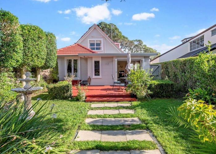  at 2/58 Takutai Avenue, Half Moon Bay, Auckland