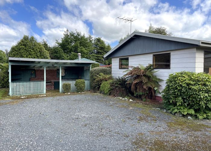  at 17 Halsey Street, Clinton