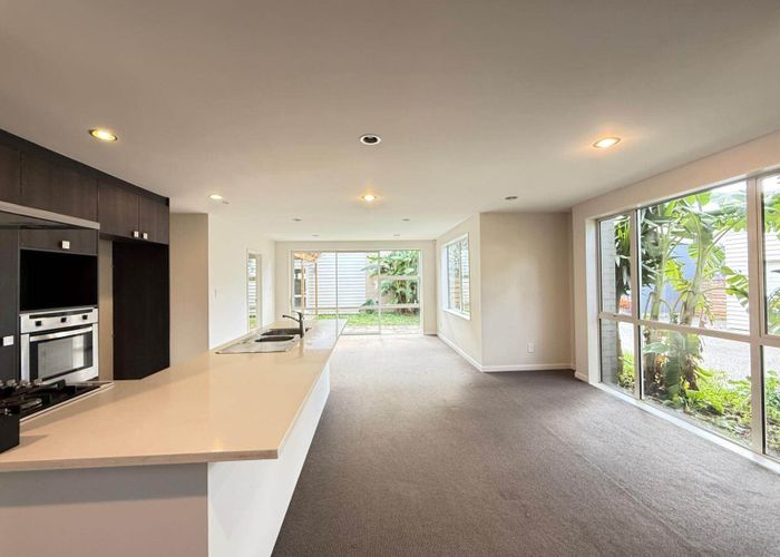  at 3 Popokatea Drive, Takanini, Papakura, Auckland