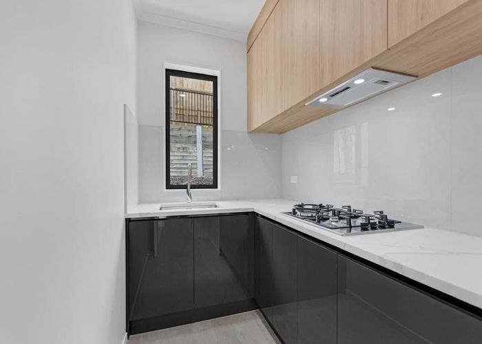  at 122 McQuoids Road, Flat Bush, Manukau City, Auckland