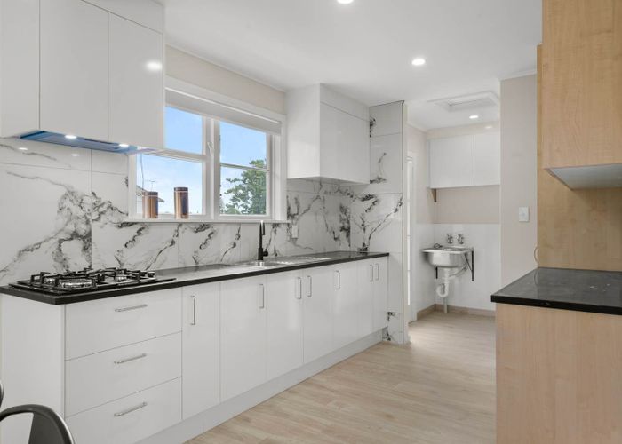  at 6 Tui Crescent, Manurewa, Manukau City, Auckland