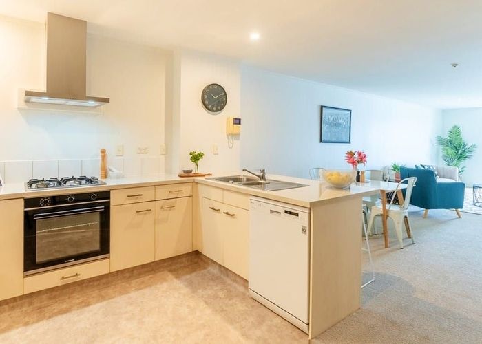  at 6 Brown Street, Mount Cook, Wellington, Wellington