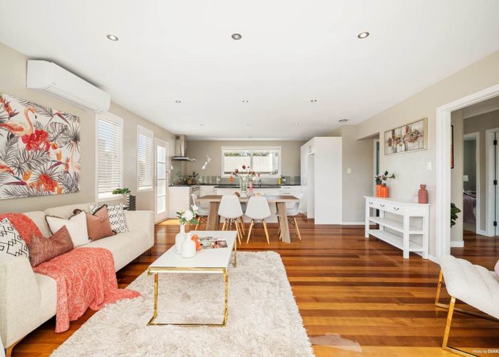  at 43 Sunnynook Road, Forrest Hill, Auckland