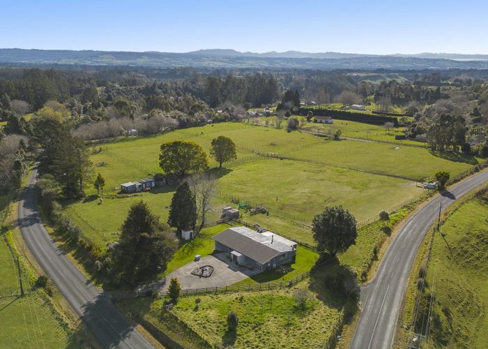  at 333 Glue Pot Road, Tauranga