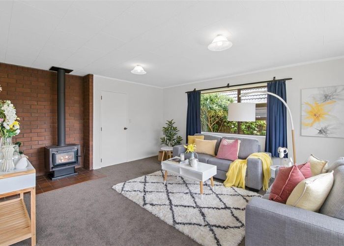  at 18 Reeves Street, Waikanae Beach, Waikanae