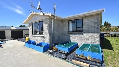  at 100 Severn Street, Clifton, Invercargill