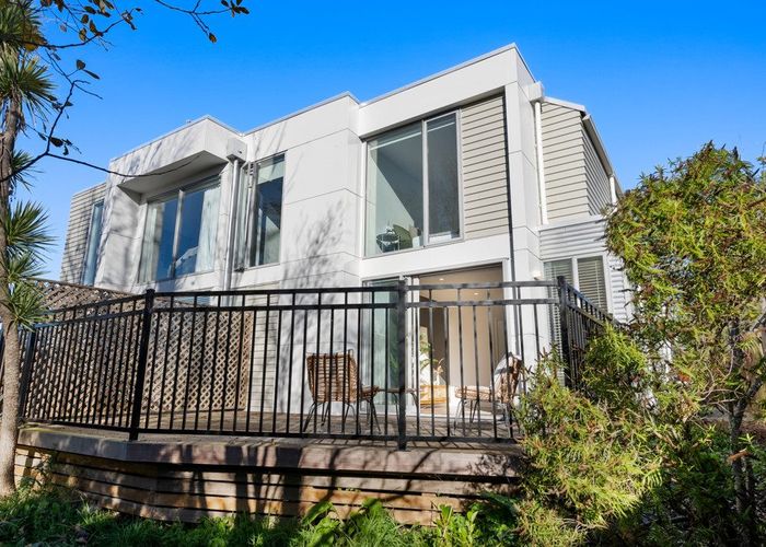  at 2/204 Edgeware Road, St. Albans, Christchurch City, Canterbury