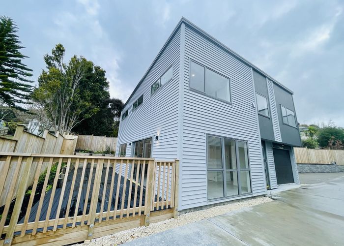  at 8/11 Celeste Place, Totara Vale, Auckland