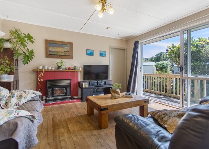  at 142 Pioneer Road, Spotswood, New Plymouth