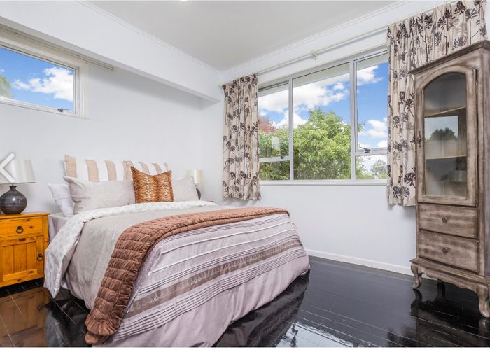  at 3 Ira Street, Mount Roskill, Auckland