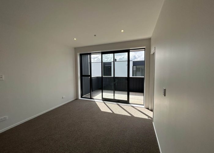  at 5/3 Treasure Lane, Te Atatu South, Waitakere City, Auckland