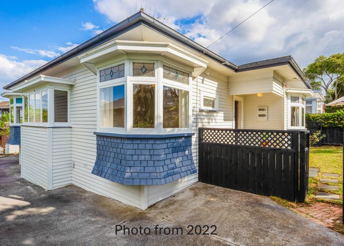  at 26 Waiohua Road, Greenlane, Auckland City, Auckland