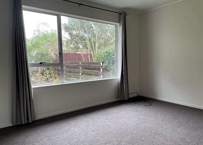  at 1/40 Blacklock Avenue, Henderson, Waitakere City, Auckland
