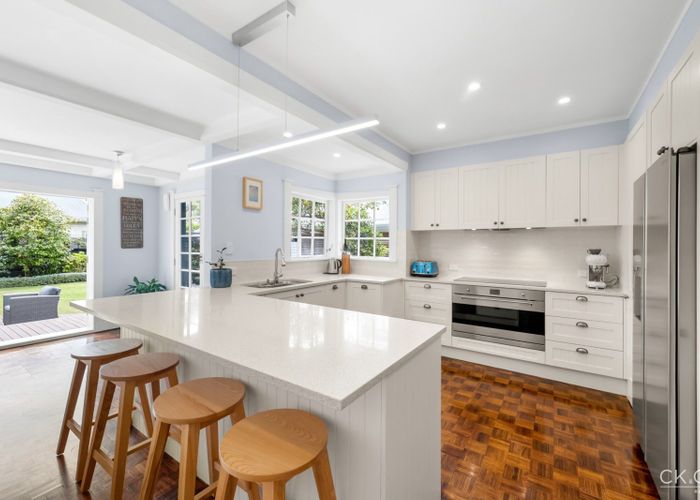  at 17 St Albans Grove, Woburn, Lower Hutt