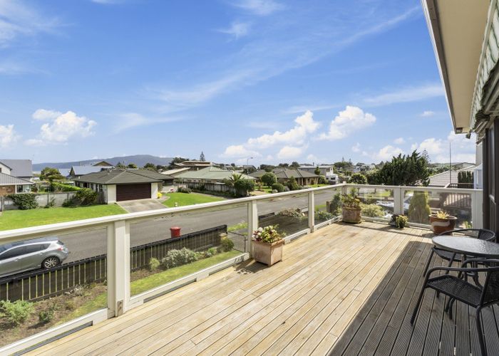  at 7 Major Durie Place, Waikanae Beach, Kapiti Coast, Wellington
